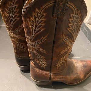 Men’s Justin cowboy boots